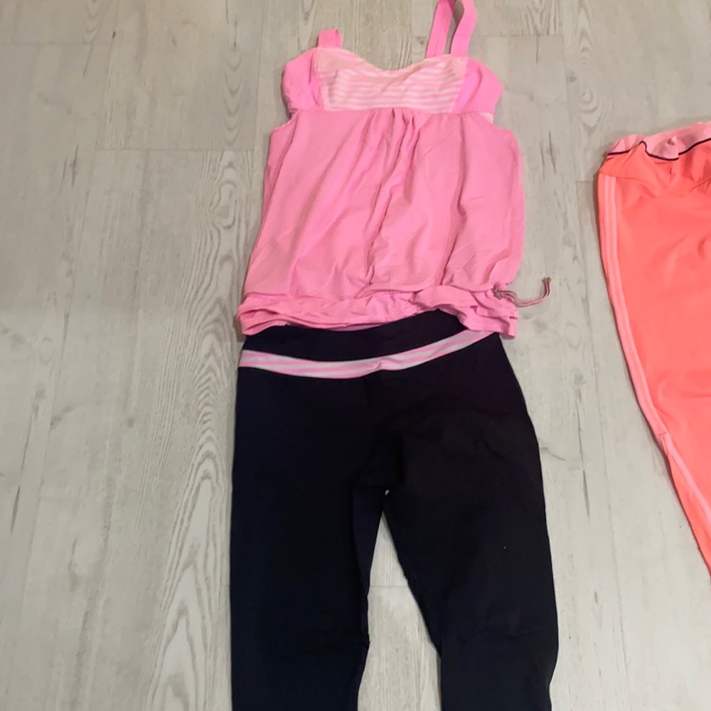 Lululemon outfit size size 6